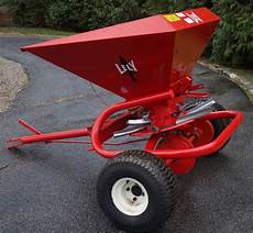 Fertilizer Spreader Machine