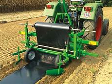 Fertilizer Spreading Machine