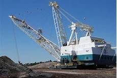 Mineral Fertilizer Distributing Machines