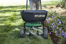Pulled Type Fertilizer Spreader